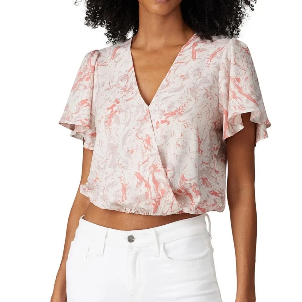 ASTR The Label Flutter Sleeve Surplice Top Pink Marble Cropped V-Neck M
